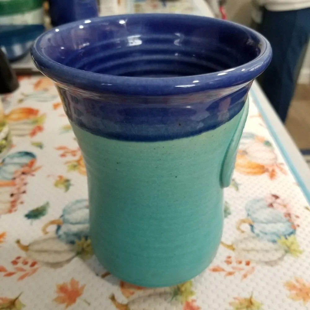 Chatham Stoneware wheel thrown stoneware utensil holder signed - Picture 4 of 10